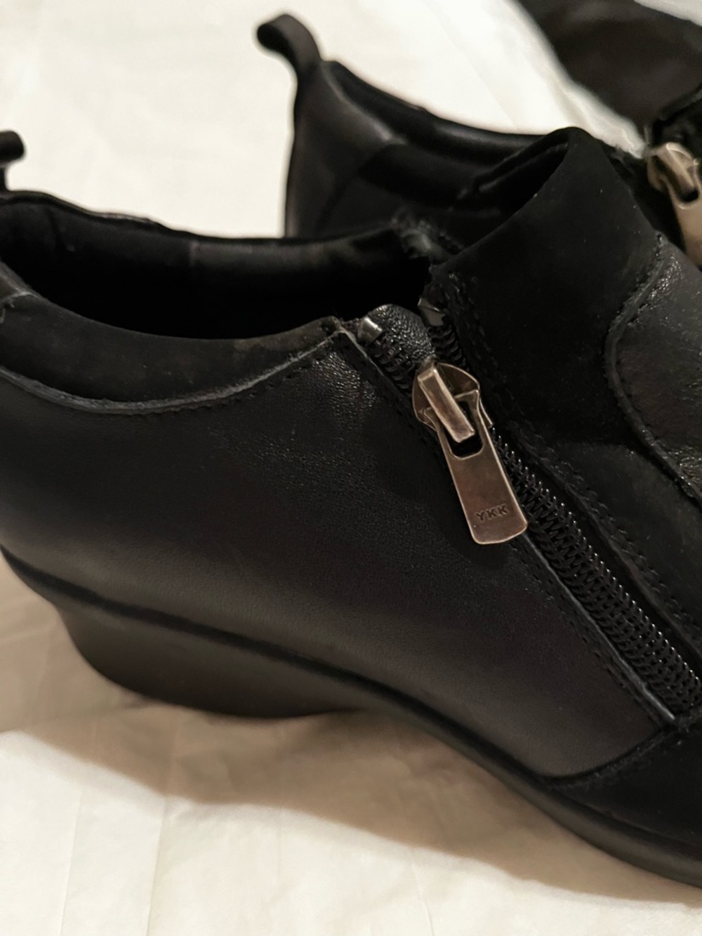 PROPÉT~DELPHI BLACK LEATHER DUAL~ZIP BOOTIES~7.5W - Picture 3 of 10